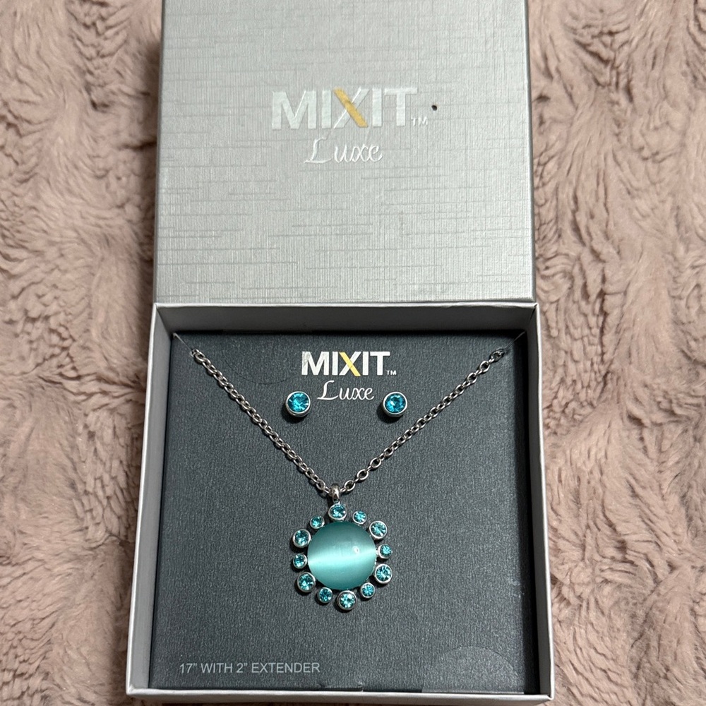 Silver and Blue Jewelry Set